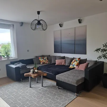 Hisa Pod Gozdom Apartamento Liubliana