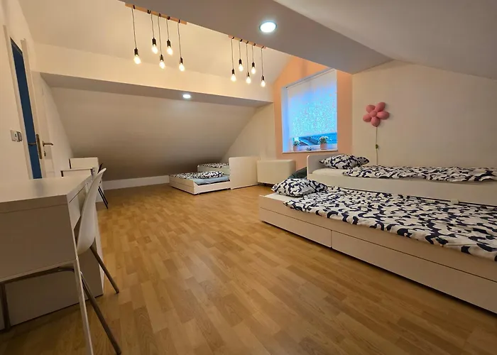 Hisa Pod Gozdom Ljubljana