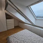 Hisa Pod Gozdom